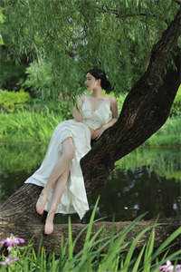 我以明月宴群山精彩