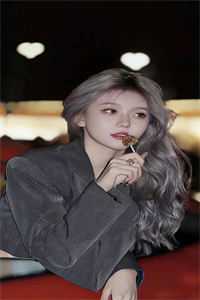 高考全班测分人均700，庆功宴直播全国出名班花莹莹的小说完结版免费阅读